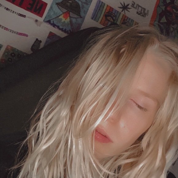 Meet your Posher, Jennalynn - Picture 1 of 1